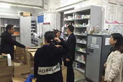 華謀咨詢(xún)?yōu)槟翅t(yī)院進(jìn)行6s精益科室打造驗(yàn)收輔導(dǎo)