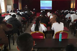 華謀咨詢?yōu)槟翅t(yī)院進(jìn)行QCC品管圈基礎(chǔ)知識進(jìn)行培訓(xùn)